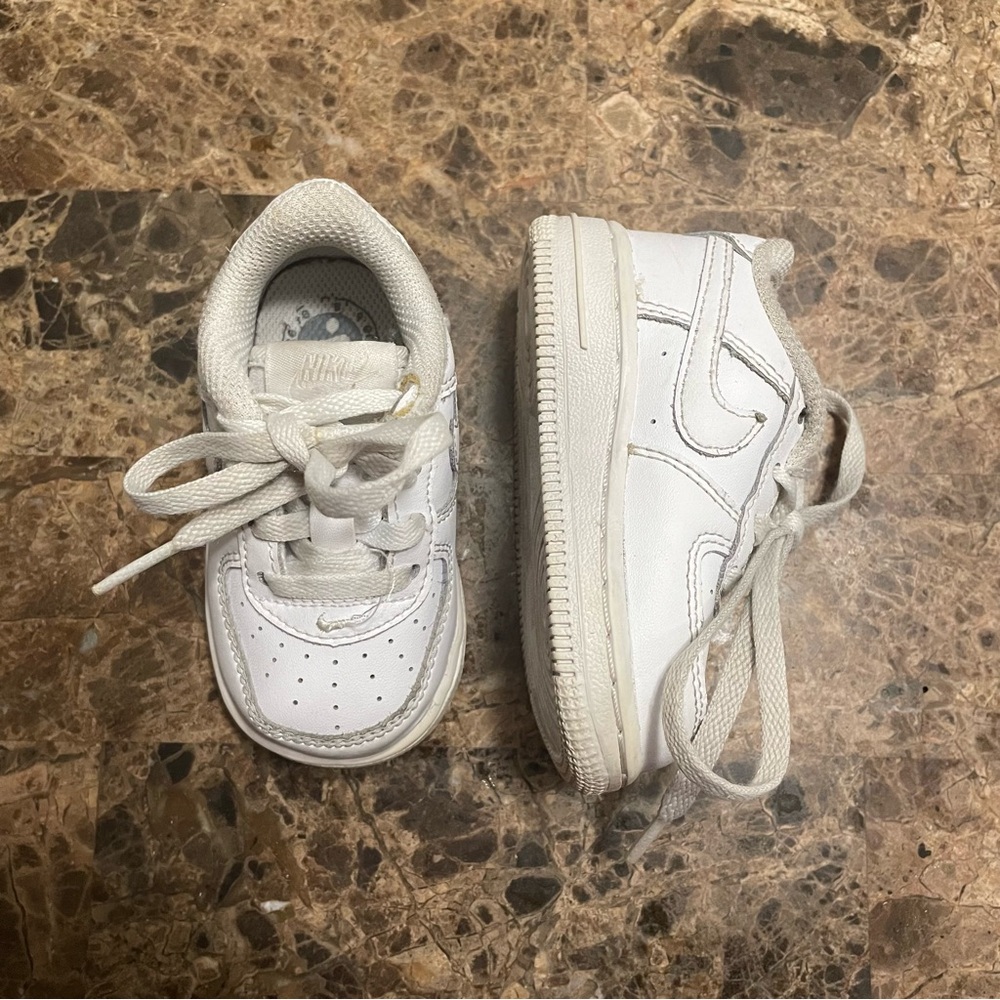 Nike Air Force 1 Low Size 4C Kids White Sneakers
